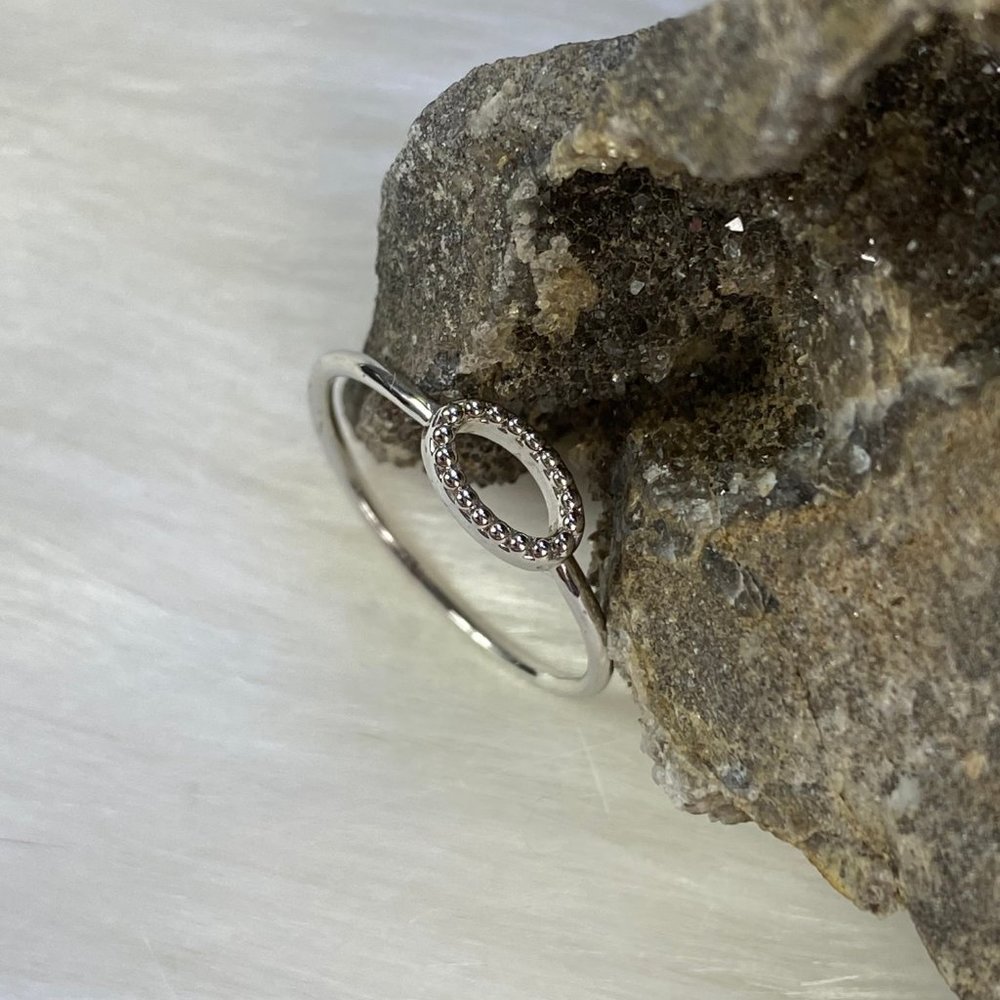 Minimalist Dainty Silver Tone Ring Size 7 - Picture 6 of 6
